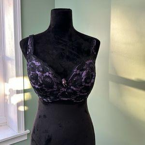 Fredericks of Hollywood push-up bra purple with black lace 40DD